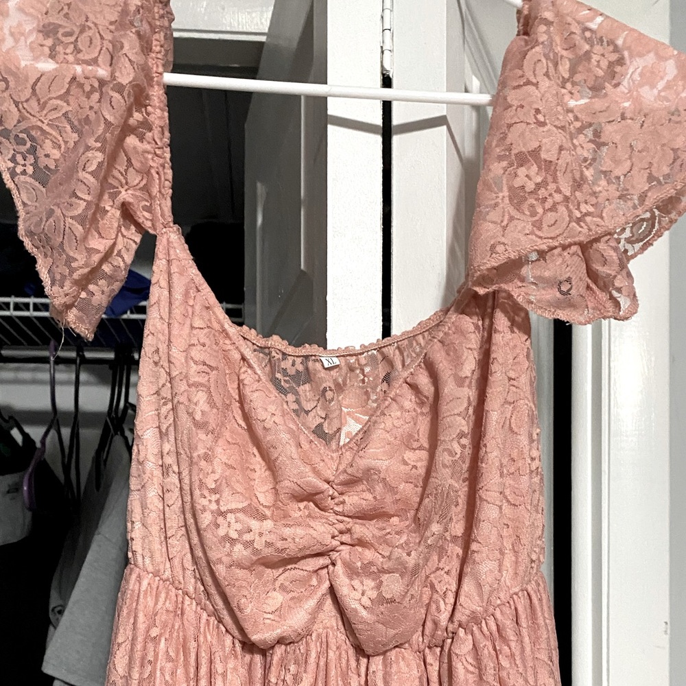 Long maternity dress with train